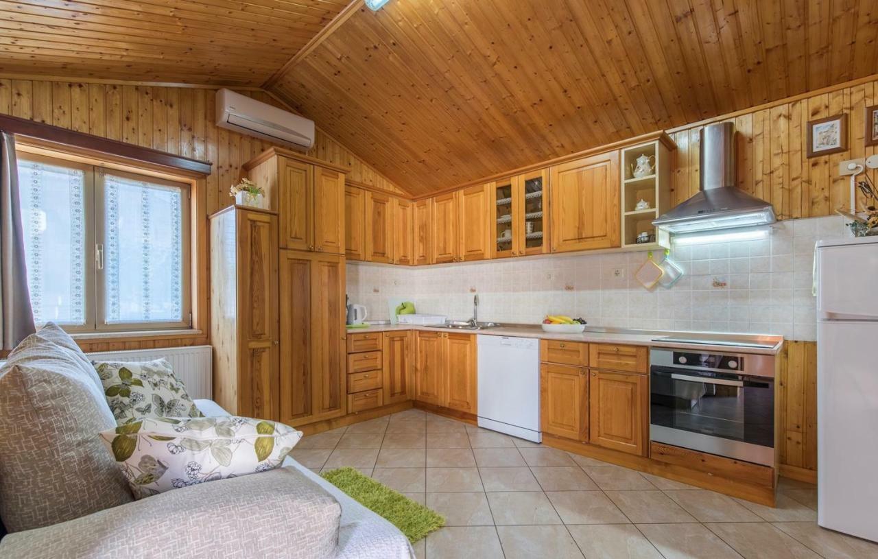 Cottage Nilda I Musalez Exterior photo