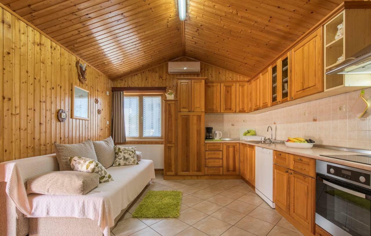 Cottage Nilda I Musalez Exterior photo