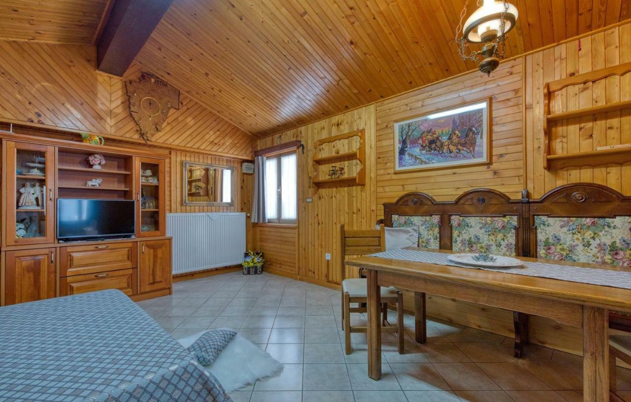Cottage Nilda I Musalez Exterior photo